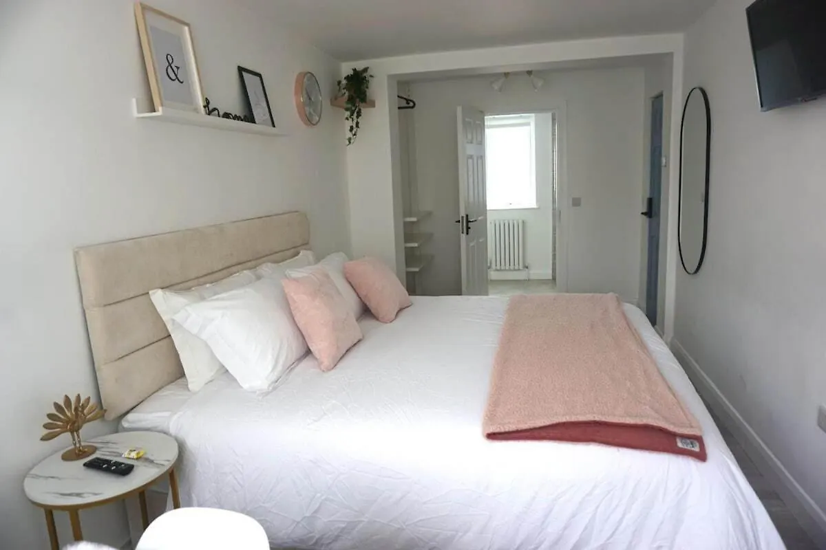 Amica Guesthouse Belfast Guest house