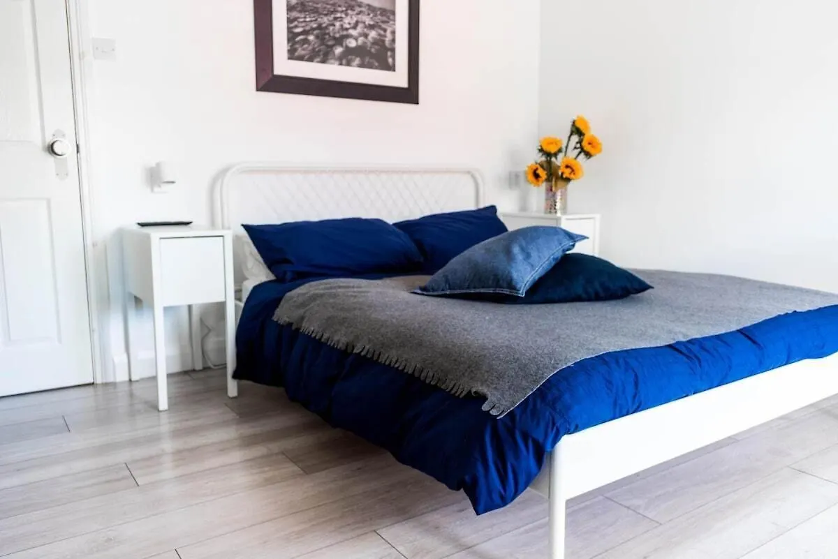 Amica Guesthouse Belfast Guest house